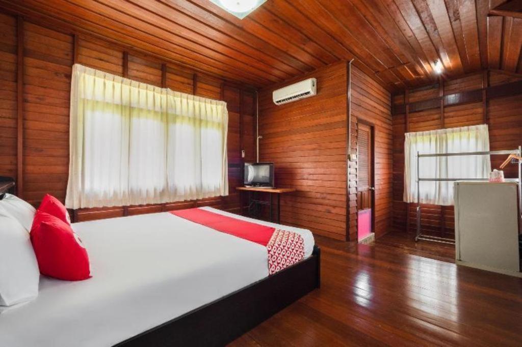 Oyo 1143 Phet Luran Thai Resort Kohchang Koh Chang Esterno foto